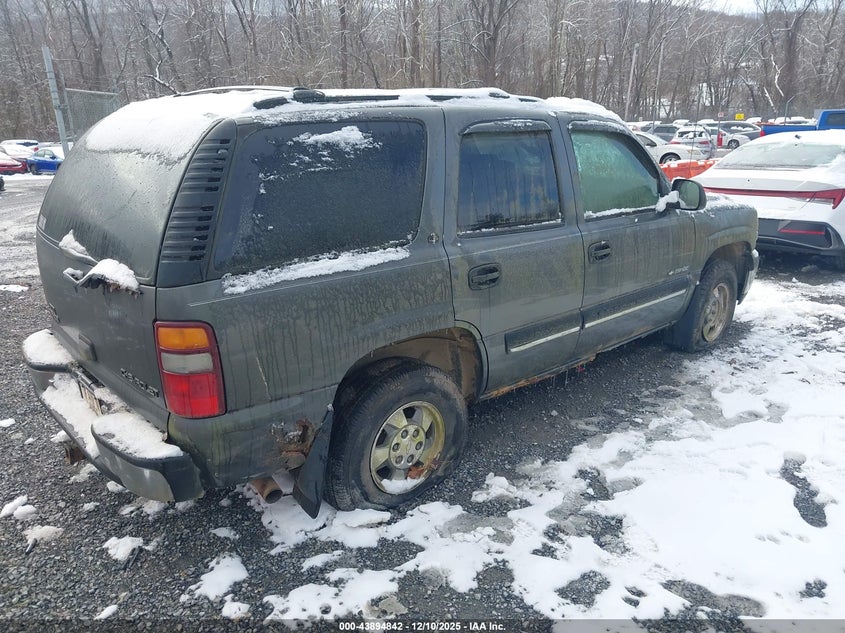 1GNEK13T61J279033 2001 CHEVROLET TAHOE photo no. 4