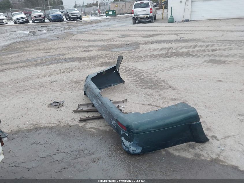 2004 Toyota Sequoia Limited V8 VIN: 5TDBT48A34S211281 Lot: 43894909