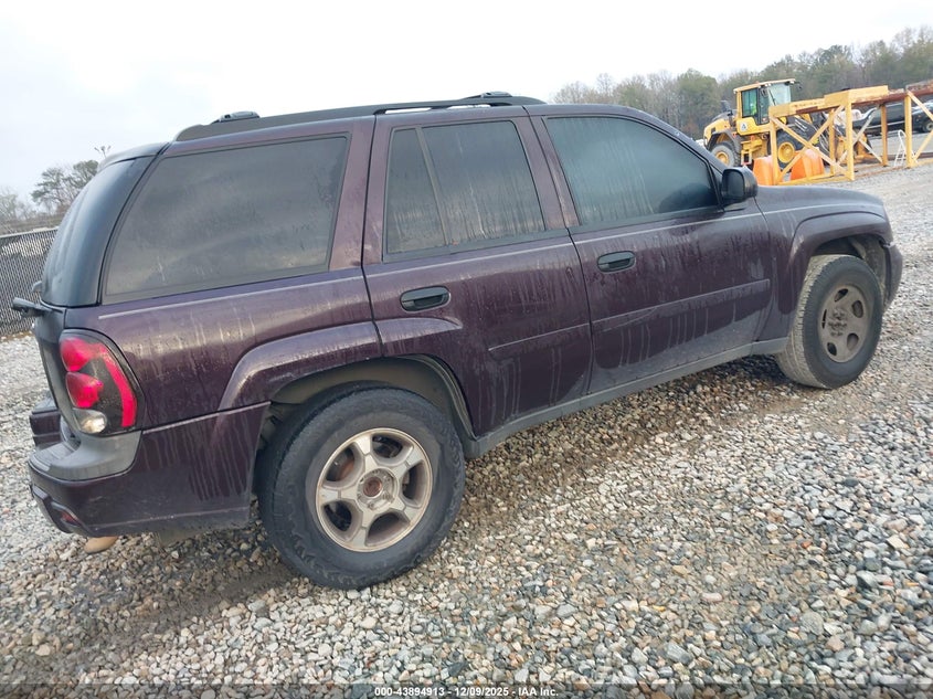 1GNDT13S282236541 2008 CHEVROLET TRAILBLAZER photo no. 4