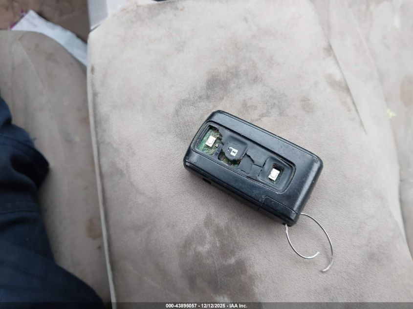 2004 Toyota Prius VIN: JTDKB20U740019412 Lot: 43895057