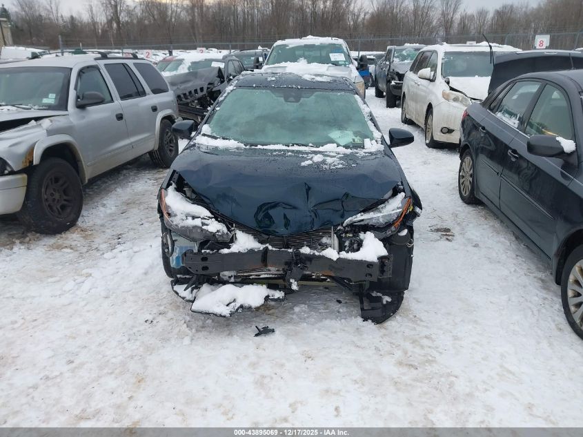 2018 Toyota Corolla Le VIN: 2T1BURHE2JC981652 Lot: 43895069