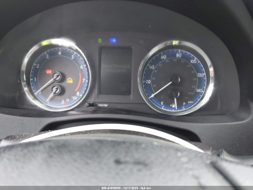 2018 Toyota Corolla Le VIN: 2T1BURHE2JC981652 Lot: 43895069