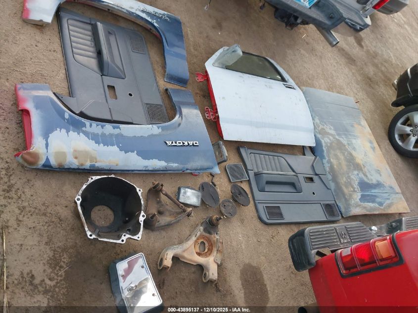 1993 Dodge Dakota VIN: 1B7FL26X0PS219119 Lot: 43895137