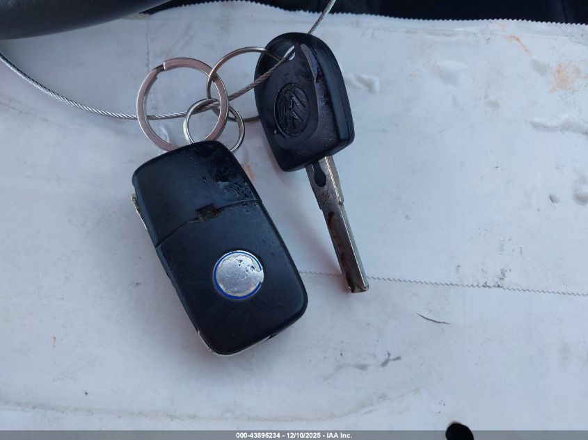 2000 Volkswagen Jetta Gls VIN: 3VWSC29M0YM122784 Lot: 43895234