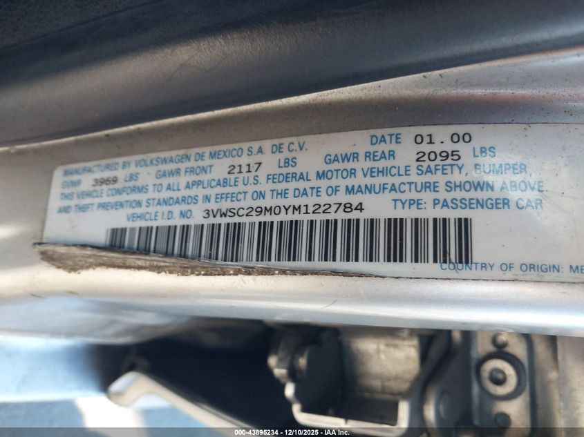 2000 Volkswagen Jetta Gls VIN: 3VWSC29M0YM122784 Lot: 43895234