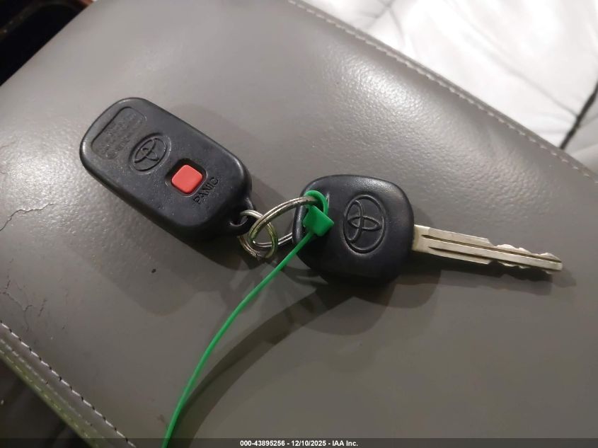 2002 Toyota Camry Xle V6 VIN: 4T1BF30K12U531578 Lot: 43895256