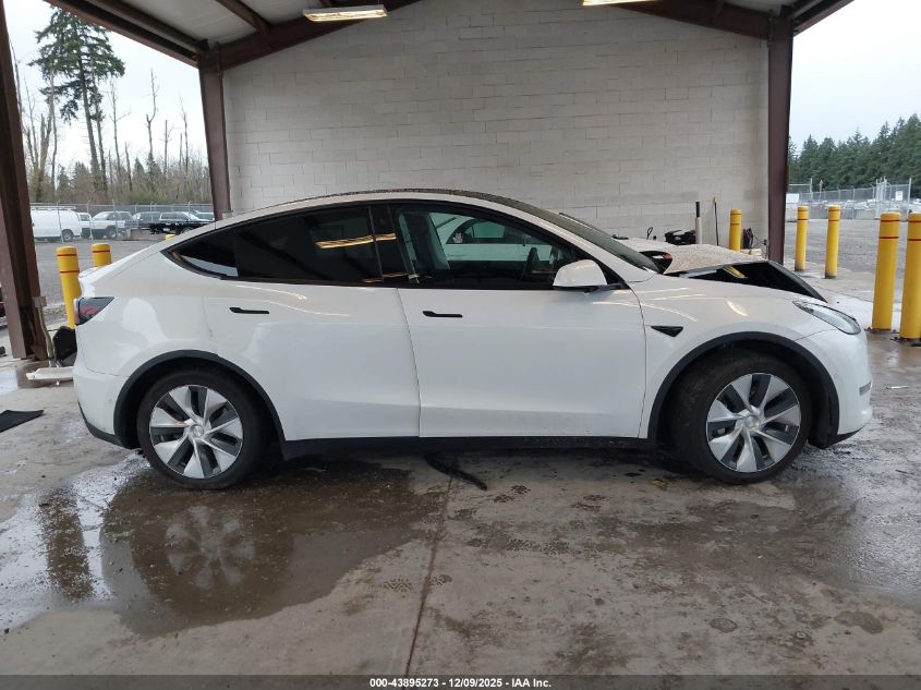 2022 Tesla Model Y Long Range Dual Motor All-Wheel Drive VIN: 7SAYGDEE0NF311935 Lot: 43895273
