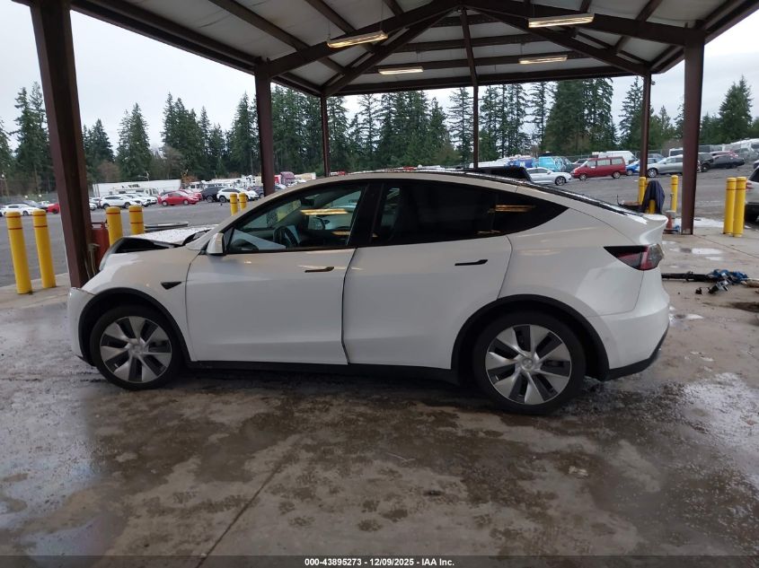 2022 Tesla Model Y Long Range Dual Motor All-Wheel Drive VIN: 7SAYGDEE0NF311935 Lot: 43895273