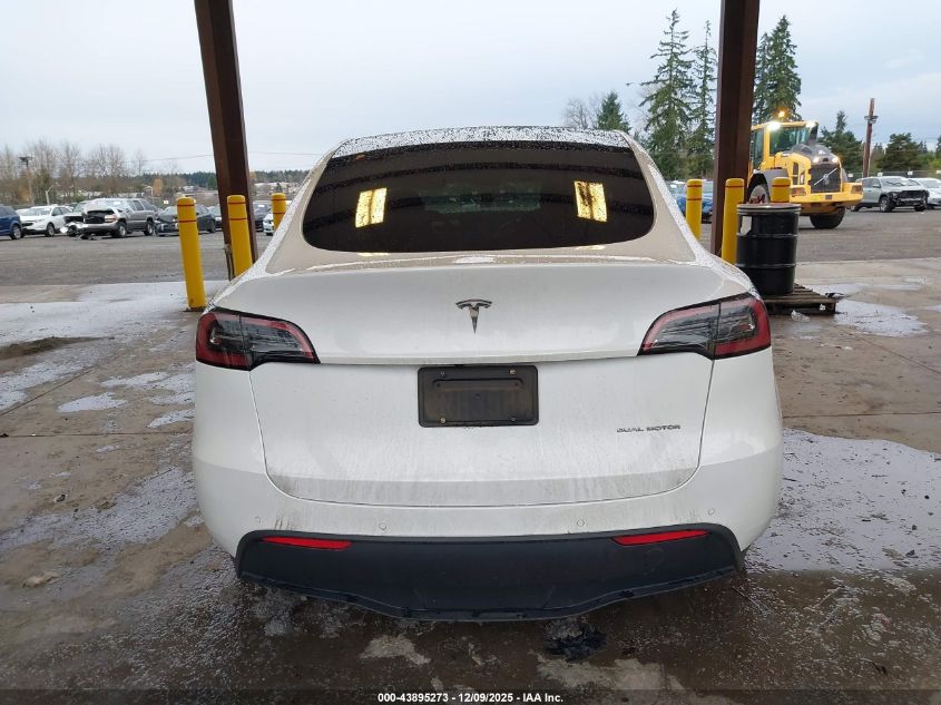 2022 Tesla Model Y Long Range Dual Motor All-Wheel Drive VIN: 7SAYGDEE0NF311935 Lot: 43895273