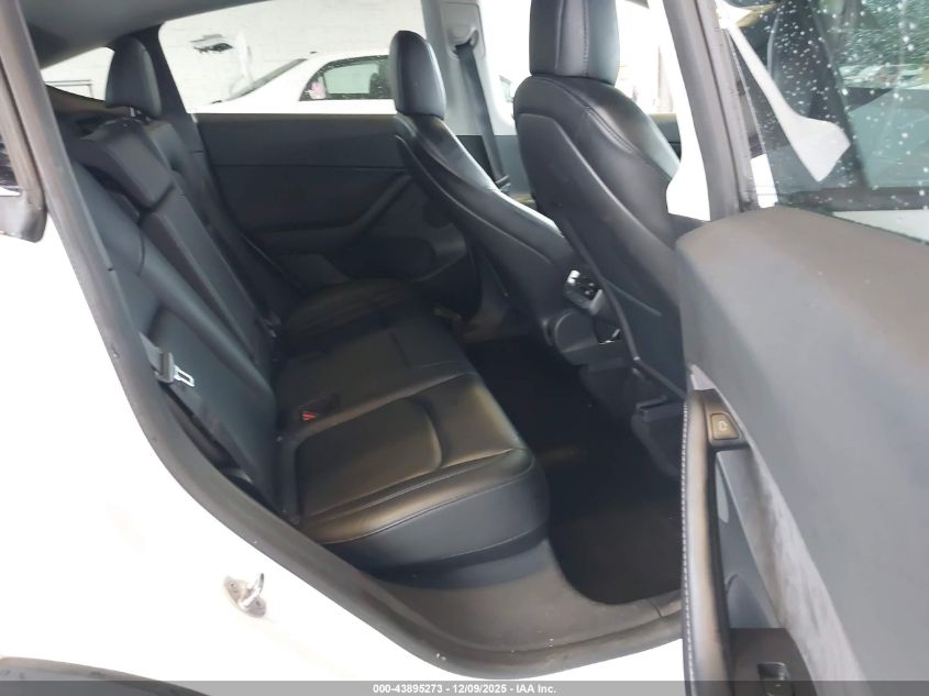 2022 Tesla Model Y Long Range Dual Motor All-Wheel Drive VIN: 7SAYGDEE0NF311935 Lot: 43895273