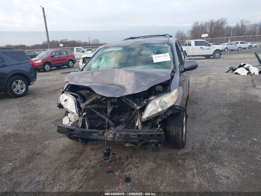 2018 Toyota Sienna Le 8 Passenger VIN: 5TDKZ3DC9JS950201 Lot: 43895318