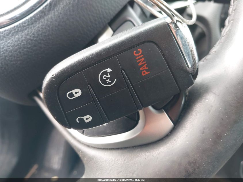 2018 Jeep Compass Altitude 4X4 VIN: 3C4NJDBB7JT455117 Lot: 43895415