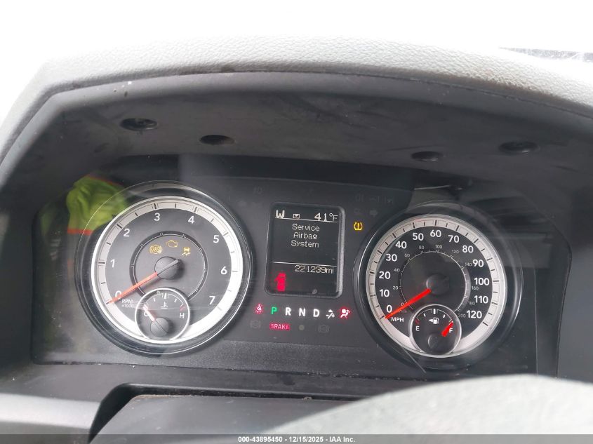 2019 Ram 1500 Classic Tradesman 4X2 5'7 Box VIN: 1C6RR6KT7KS572494 Lot: 43895450