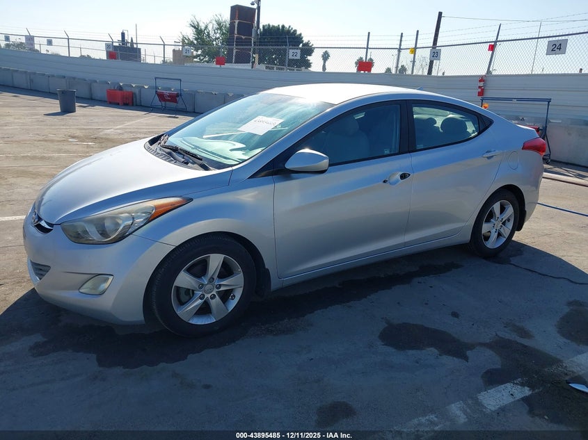 5NPDH4AE1DH304071 2013 HYUNDAI ELANTRA photo no. 2