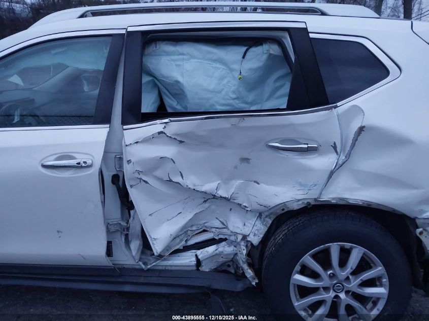 2017 Nissan Rogue Sv VIN: KNMAT2MV8HP592974 Lot: 43895555