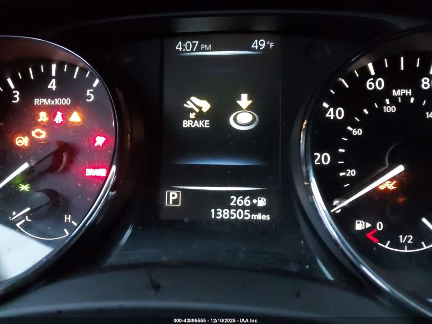 2017 Nissan Rogue Sv VIN: KNMAT2MV8HP592974 Lot: 43895555