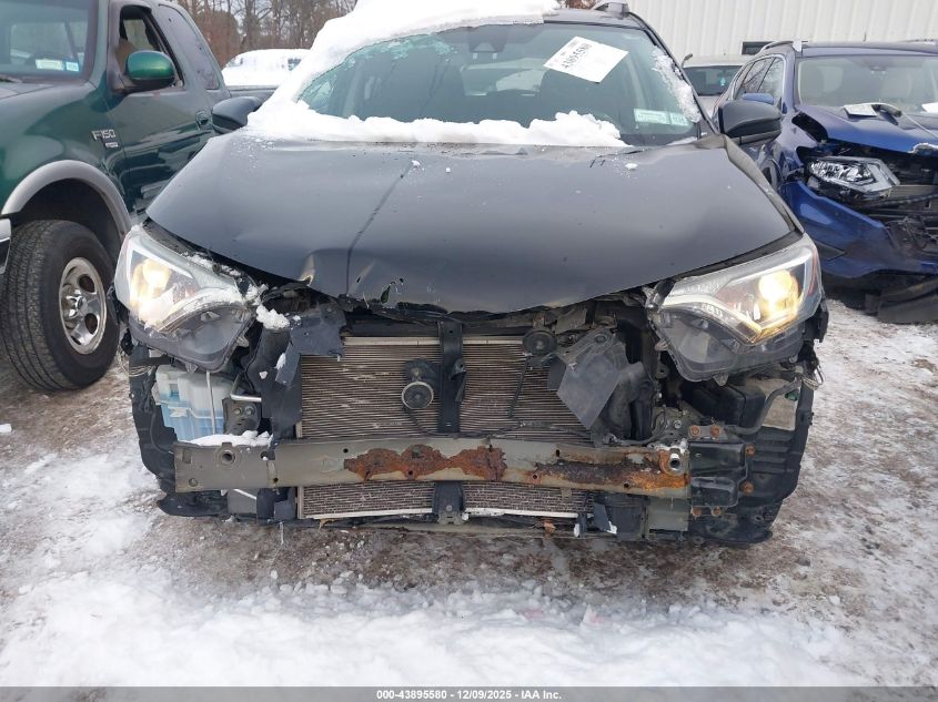 2018 Toyota Rav4 Le VIN: 2T3BFREV5JW831300 Lot: 43895580