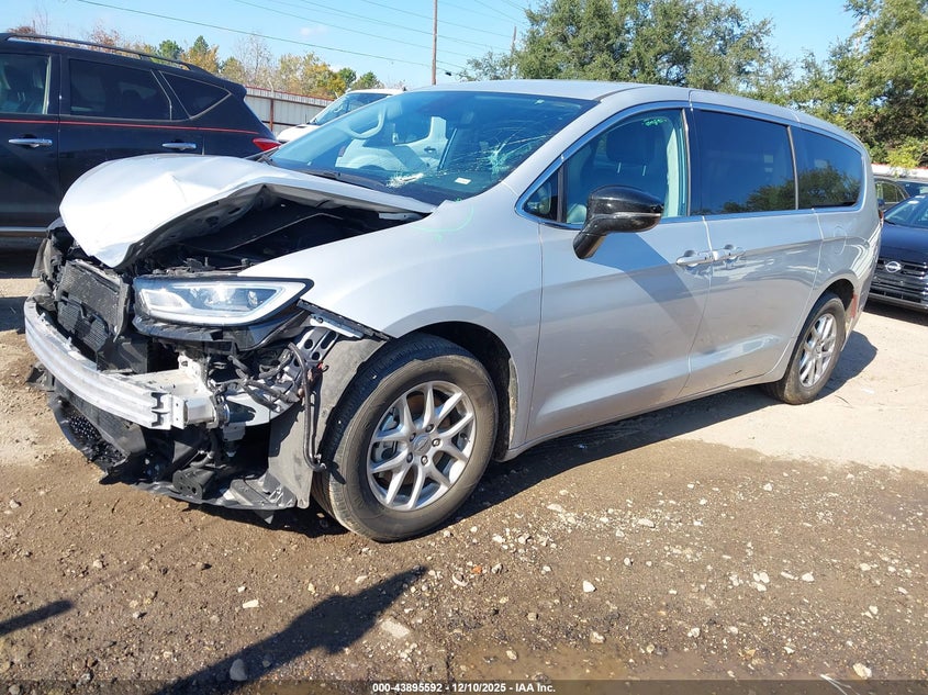 Vin: 2c4rc1bgxrr133012, lot: 44391150, chrysler pacifica touring l 20242