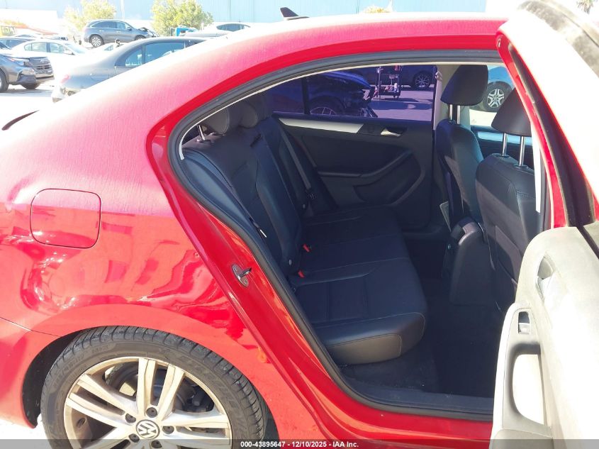 2014 Volkswagen Jetta 1.8T Se VIN: 3VWD17AJ8EM241319 Lot: 43895647