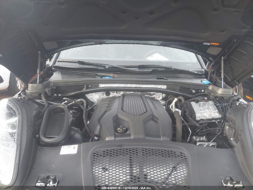 2024 Porsche Macan T VIN: WP1AA2A58RLB15978 Lot: 43895716