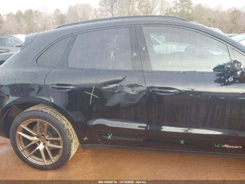 2024 Porsche Macan T VIN: WP1AA2A58RLB15978 Lot: 43895716