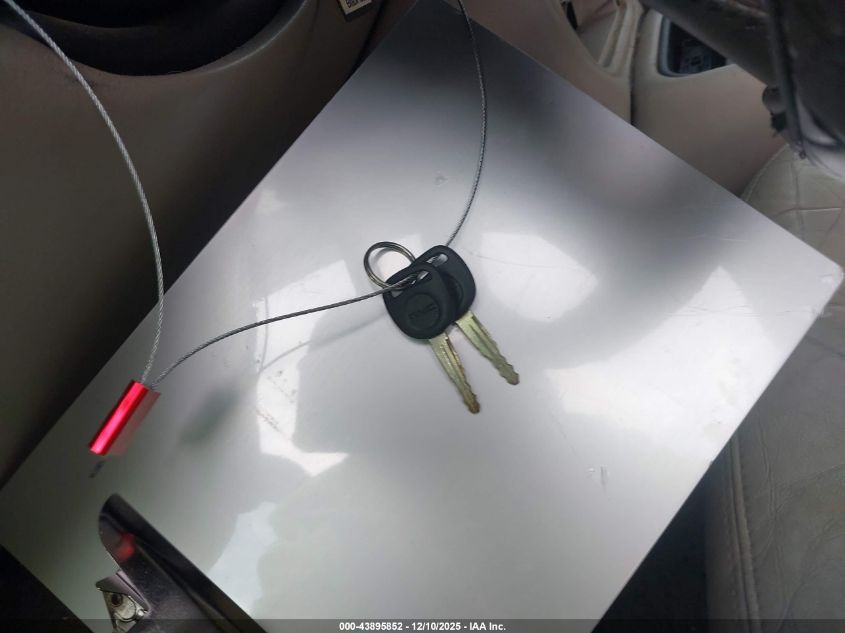 2001 GMC Yukon Slt VIN: 1GKEK13T51R145998 Lot: 43895852