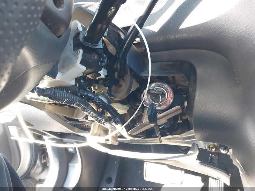 2001 Honda Cr-V Lx VIN: JHLRD28451S005640 Lot: 43895895