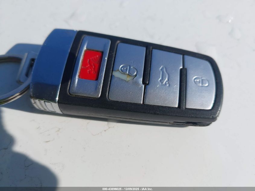 2007 Volkswagen Passat 2.0T/Wolfsburg Edition VIN: WVWAK73C57P085349 Lot: 43896025