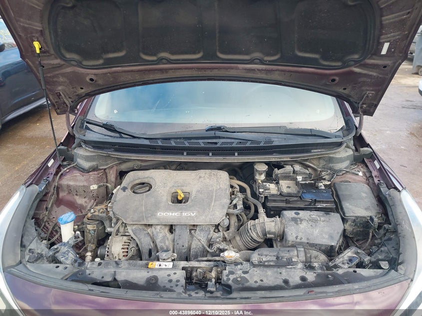 3KPFK4A79HE028132 2017 KIA FORTE photo no. 10
