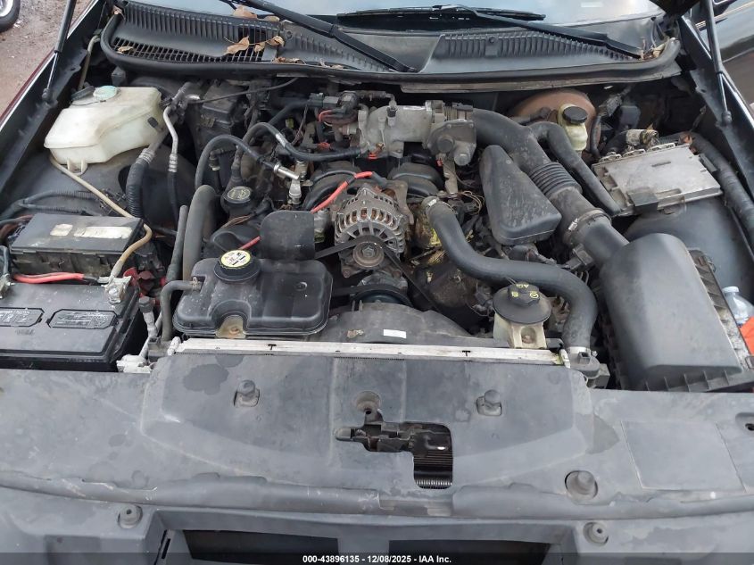 2007 Lincoln Town Car Signature Limited VIN: 1LNHM82W87Y612560 Lot: 43896135