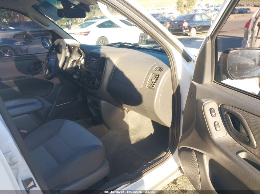 2003 Ford Escape Xls VIN: 1FMYU02113KD01006 Lot: 43896292