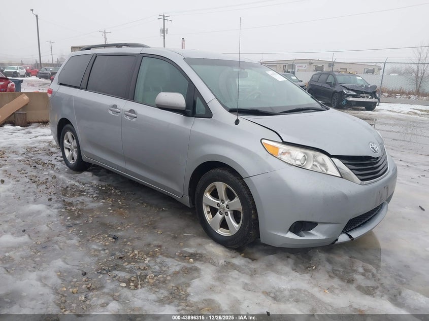 5TDKK3DC1ES409623 2014 Toyota Sienna Le V6 8 Passenger auction photo 1