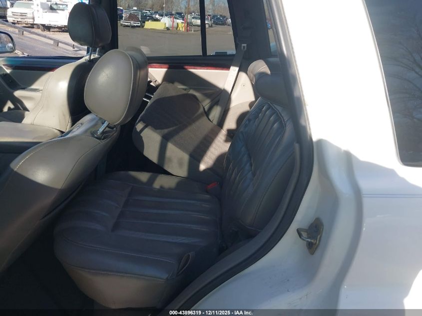 2000 Jeep Grand Cherokee Limited VIN: 1J4GW58N4YC205061 Lot: 43896319