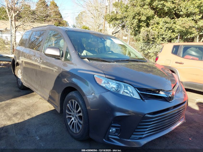 TOYOTA SIENNA XLE