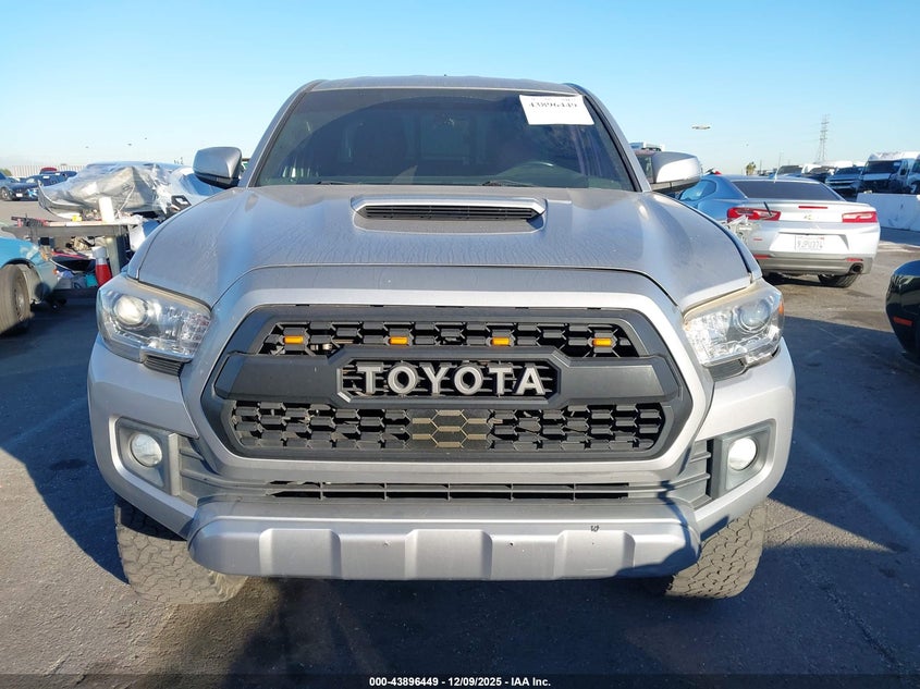5TFRZ5CN0HX025601 2017 TOYOTA TACOMA photo no. 12