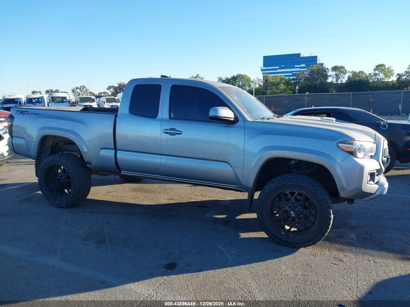 5TFRZ5CN0HX025601 2017 TOYOTA TACOMA photo no. 13