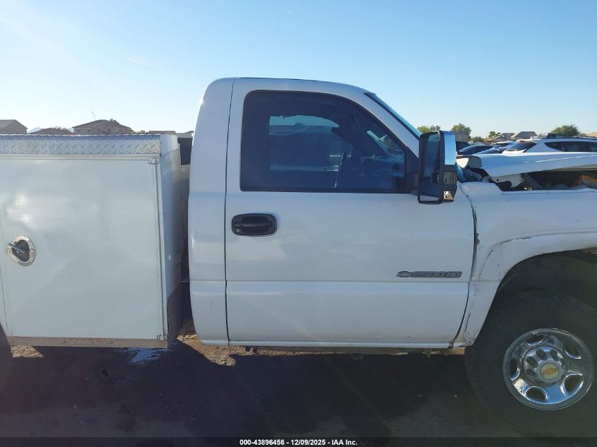 2006 Chevrolet Silverado 2500Hd Work Truck VIN: 1GCHC24U16E272958 Lot: 43896456