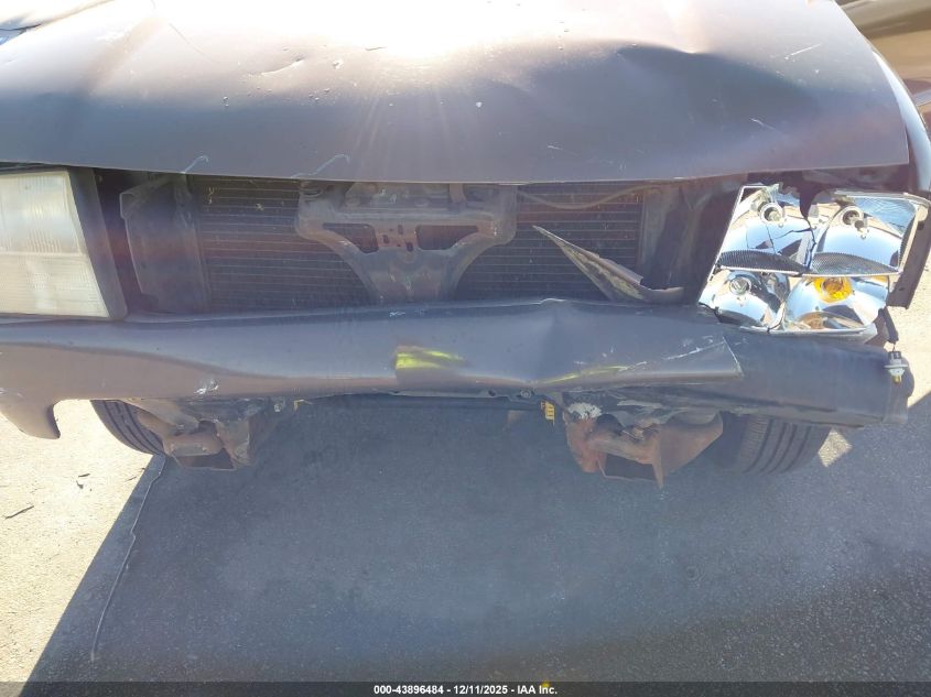 1999 GMC Sonoma Sls VIN: 1GTCS19XXX8513684 Lot: 43896484