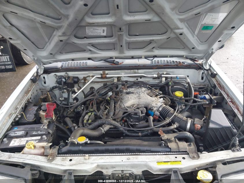 2001 Nissan Xterra Se VIN: 5N1ED28Y51C560284 Lot: 43896565