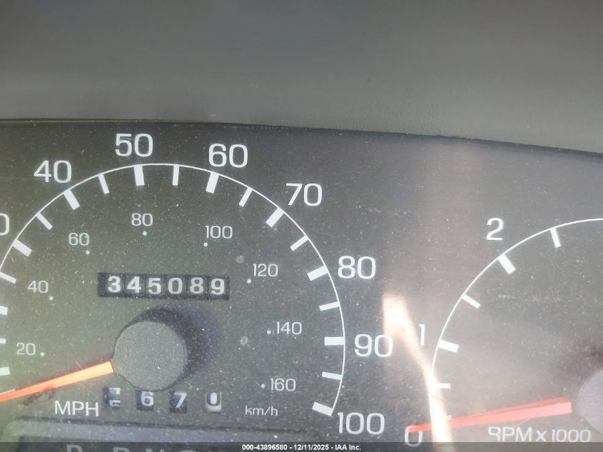 1999 Ford F-250 Lariat/Xl/Xlt VIN: 1FTNX20L8XEE98582 Lot: 43896580