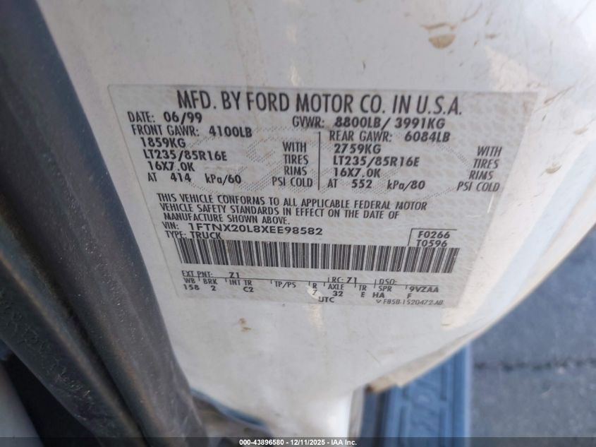 1999 Ford F-250 Lariat/Xl/Xlt VIN: 1FTNX20L8XEE98582 Lot: 43896580