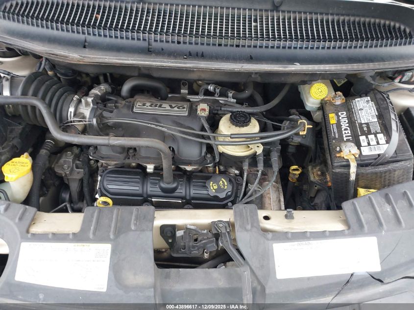 2005 Chrysler Town & Country Touring VIN: 2C8GP54L85R197068 Lot: 43896617