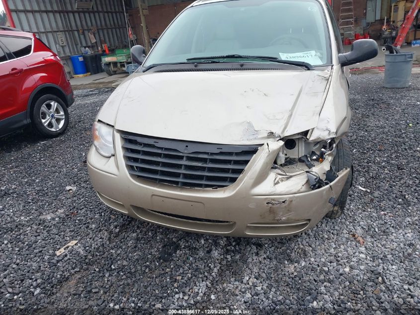 2005 Chrysler Town & Country Touring VIN: 2C8GP54L85R197068 Lot: 43896617