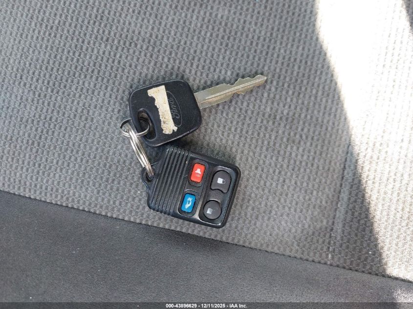 2002 Ford Focus Se VIN: 1FAFP34P02W200395 Lot: 43896629