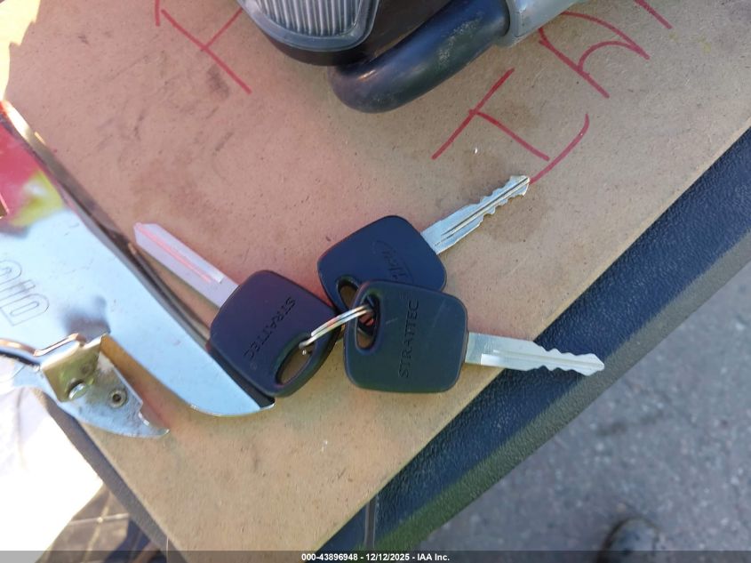 2003 Ford Escape Xlt VIN: 1FMCU03103KA78157 Lot: 43896948