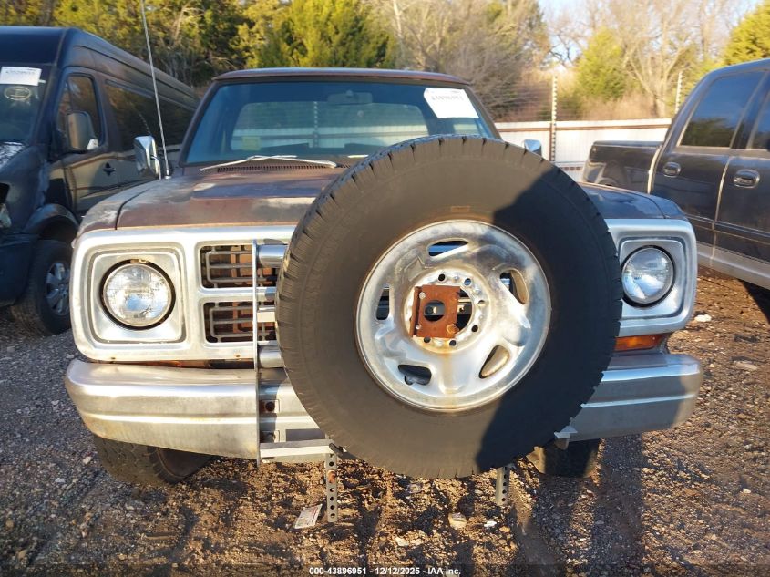 1980 Dodge W-Series VIN: W24JEAS18377 Lot: 43896951