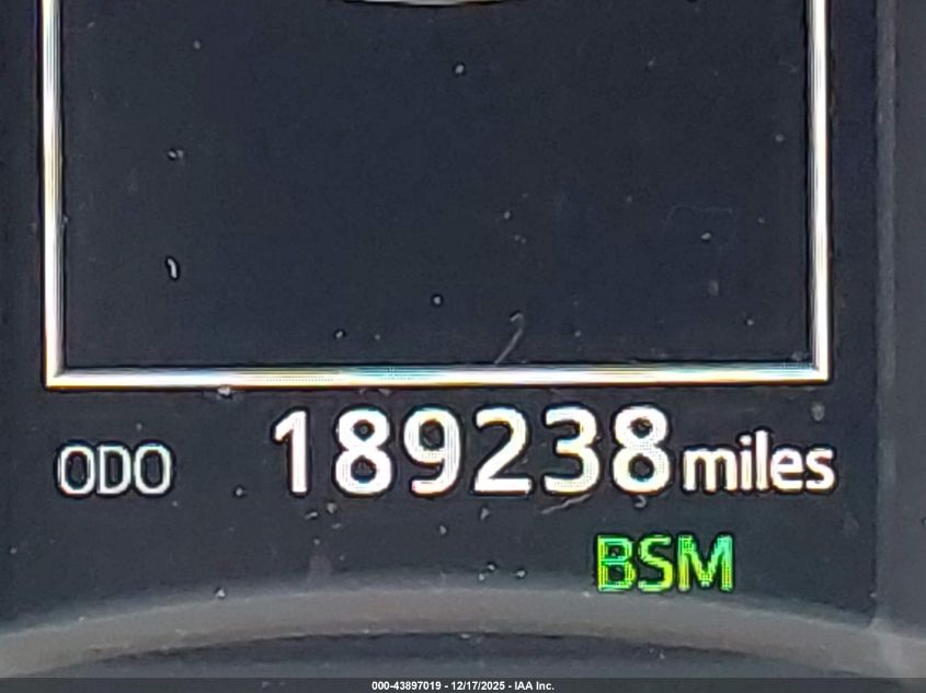 2018 Toyota Rav4 Limited VIN: JTMDFREV8JJ231099 Lot: 43897019