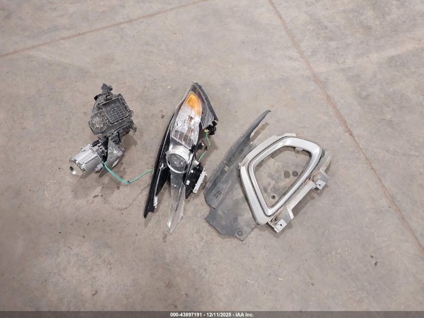 2018 Kia Sorento 2.4L Lx VIN: 5XYPGDA39JG367369 Lot: 43897191