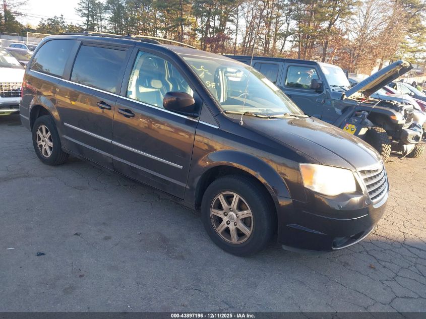 CHRYSLER TOWN & COUNTRY TOURING PLUS