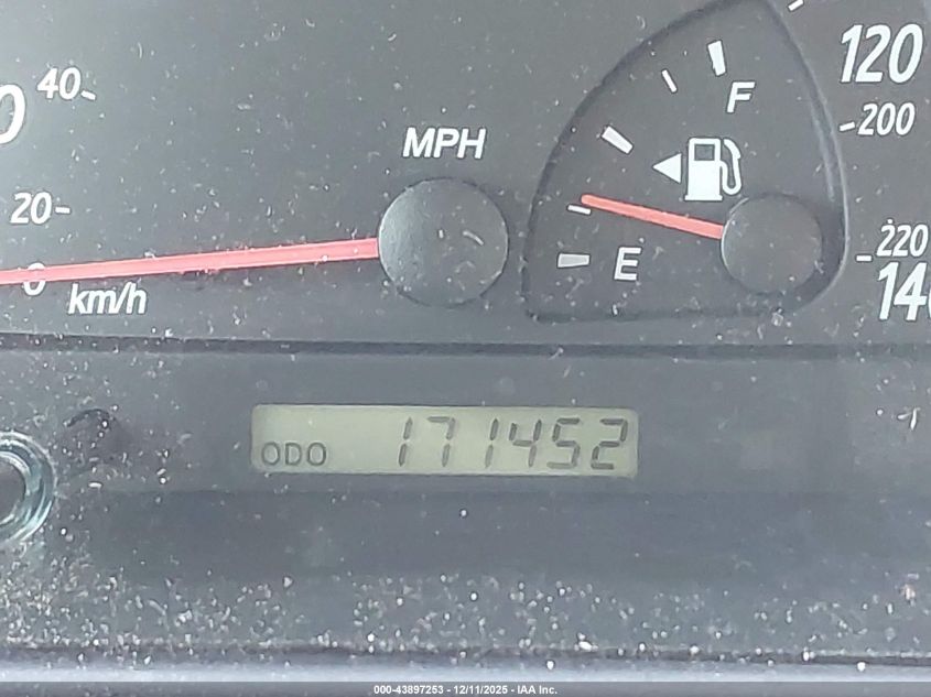 2003 Toyota Camry Le VIN: 4T1BE32K13U143803 Lot: 43897253